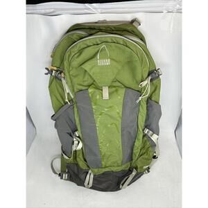 Sierra Designs Herald 30L Hiking Backpack Green Water Resistant Lightweight